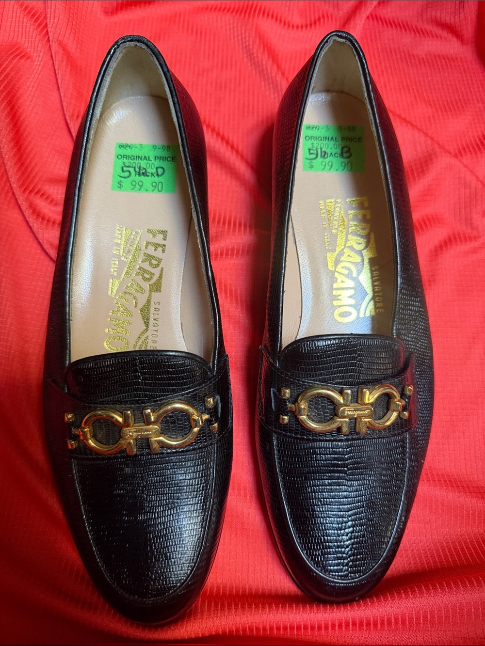 NEW Salvatore Ferragamo WOMEN DS 43020 5.5 Lizard-Textured Loafers Gold Hardware - Picture 3 of 12